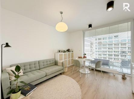 Pronájem bytu, 1+kk, 33 m²