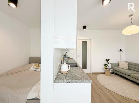 Pronájem bytu, 1+kk, 33 m²