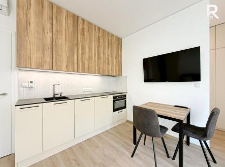 Pronájem bytu, 1+kk, 34 m²