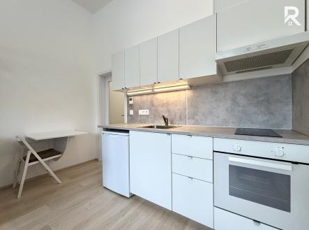 Pronájem bytu, 1+kk, 33 m²