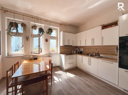 Pronájem bytu, 3+1, 99 m²