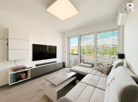 Pronájem bytu, 2+kk, 56 m²