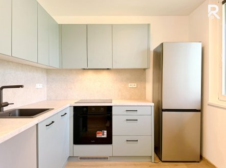Pronájem bytu 1+1 35 m², Brno - Komín