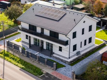 Pronájem domu/vily, 268 m²