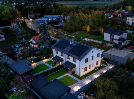 Pronájem domu/vily, 268 m²