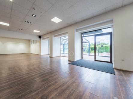 Prodej - obchodní prostor, 547 m²