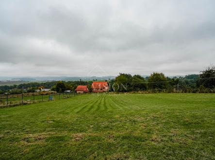 Prodej pozemku pro bydlení, 1 678 m²