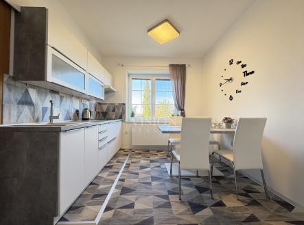 Pronájem bytu, 2+kk, 354 m²