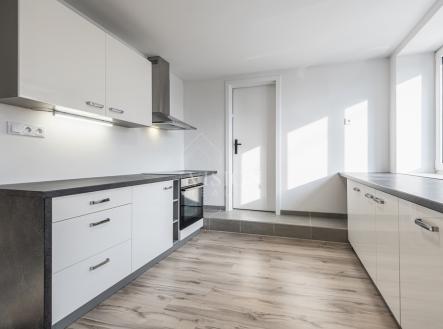 Prodej nájemního domu, 180 m²
