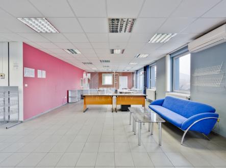 Prodej výrobní prostor, 987 m²