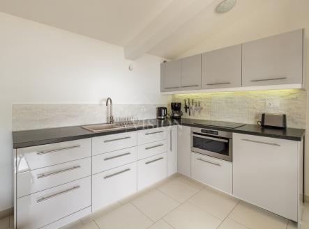 ap1-05.jpg