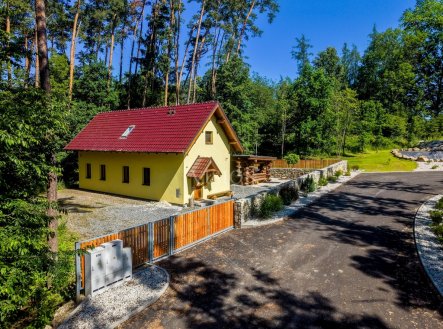 Samostatný rodinný dům u lesa, klid, soukromí a wellness