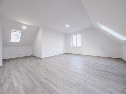 Pronájem bytu, 4+kk, 90 m²