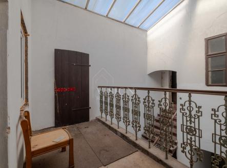 Prodej nájemního domu, 421 m²