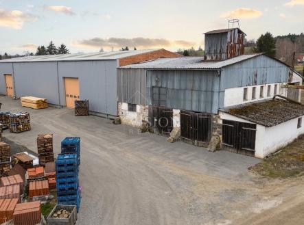 Pronájem skladovací prostor, 650 m²