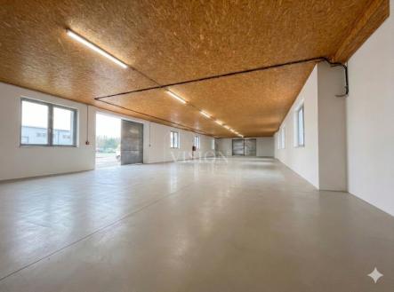 Pronájem skladovací prostor, 320 m²