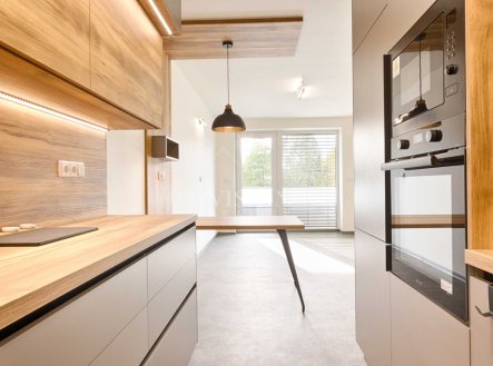 Pronájem bytu, 2+kk, 742 m²