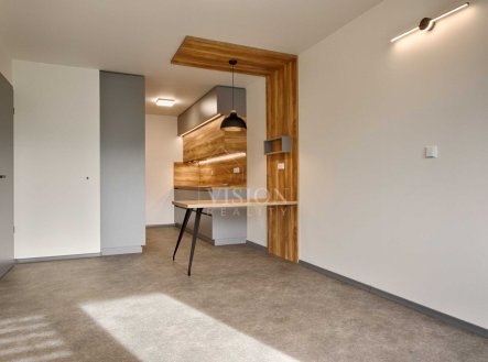 Pronájem bytu, 2+kk, 742 m²