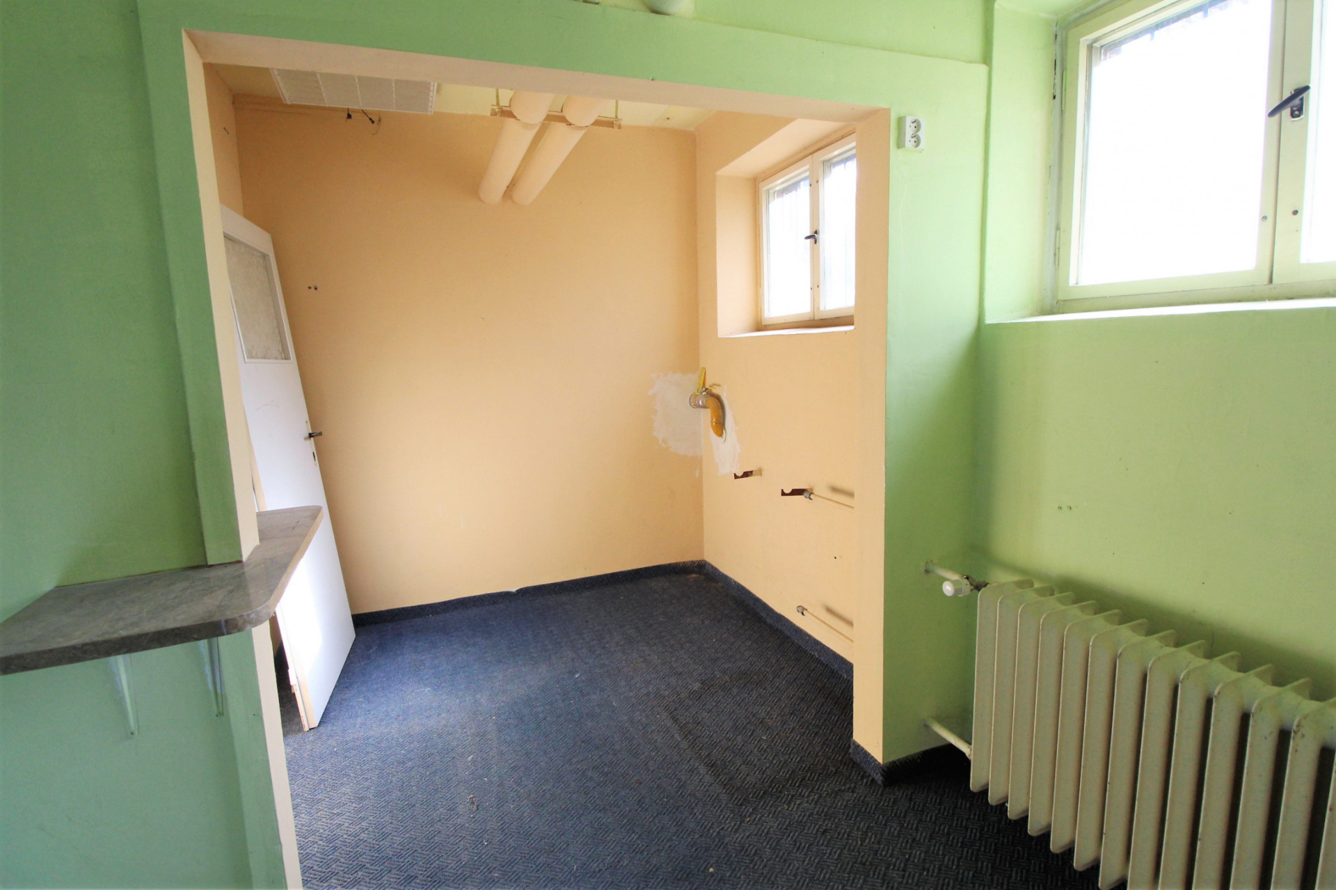 Pronájem prostoru 62 m2 v ul. Bydžovská, Praha 10 - Malešice, nezařízený, původní stav