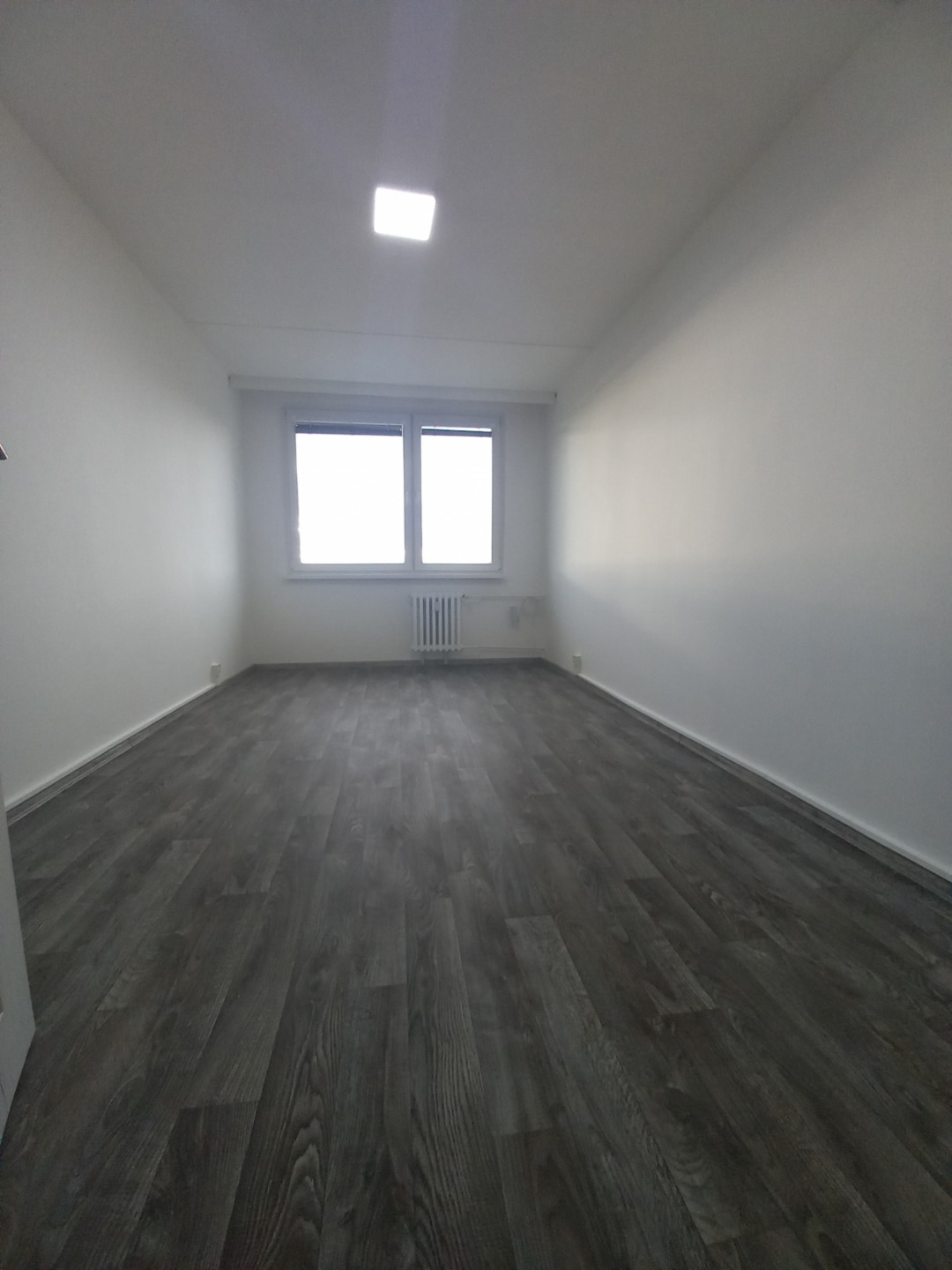 Nabízíme k pronájmu byt 2+kk, 42 m², Praha 9 – Bryksova