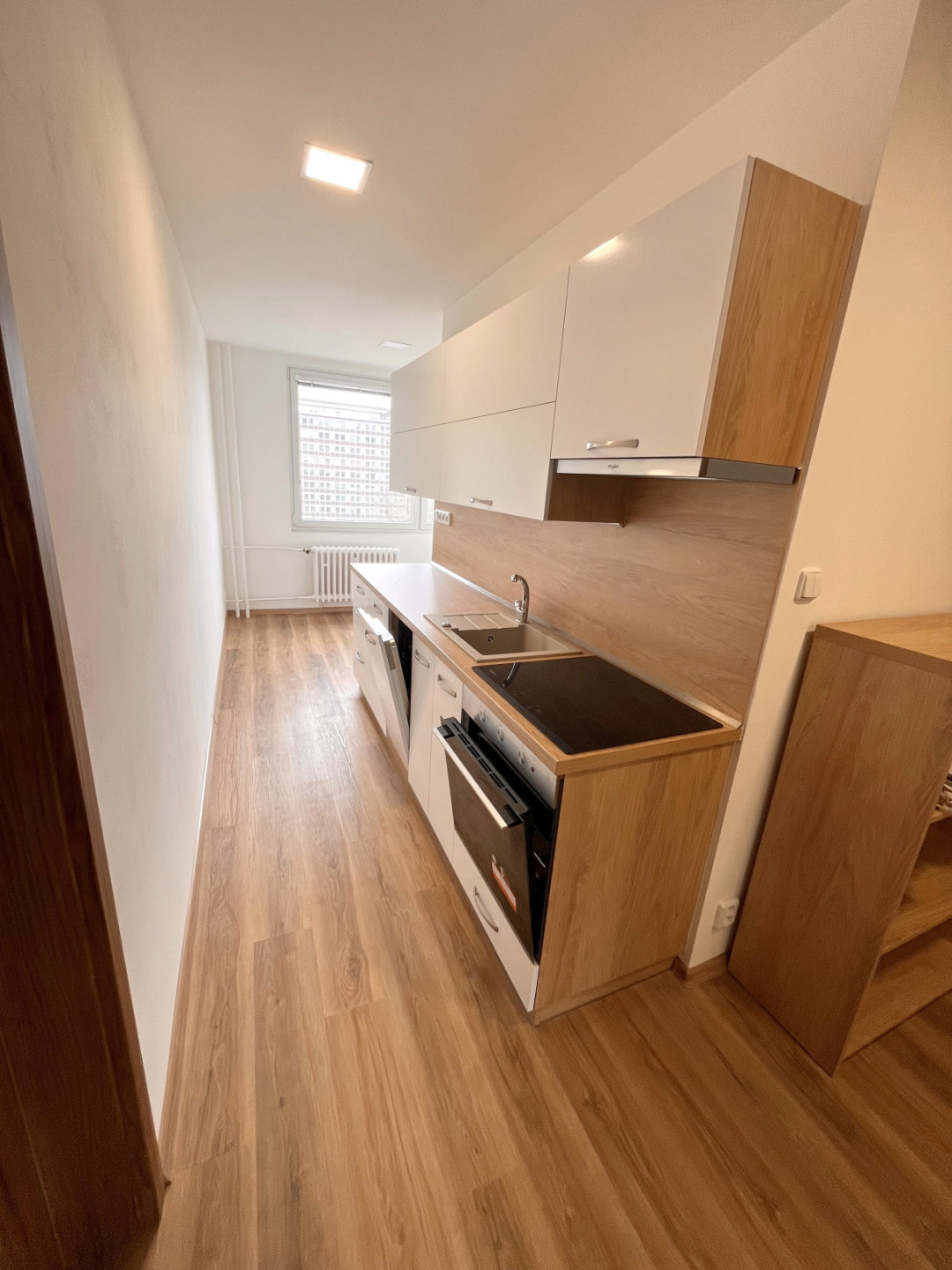 Pronájem bytu 2+1, 64 m2, Ústí n.L-Severní Terasa, ul. Pod Parkem, 6.NP, panel, sklep