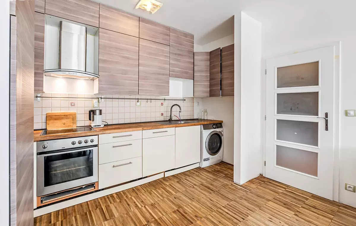 Pronájem bytu 2+kk/T,PS, 82 m2, P8-Troja, ul. K Sadu, 1.NP, OV