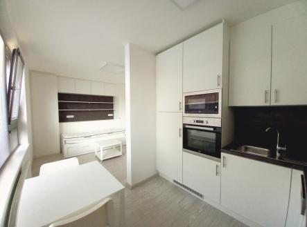 Pronájem bytu, 1+kk, 32 m²