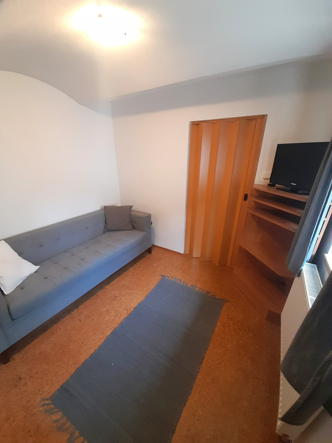 Pronájem bytu 1+1/Z, 24 m2, Roudnice n.L., ul. Chvalínská, 1.NP, cihla