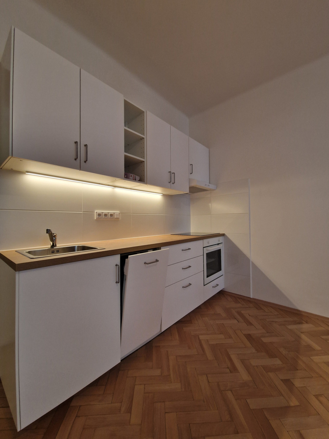 2+kk 54m2 ul. Slezská na Praze 2 