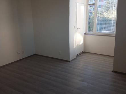 Pronájem bytu, 1+kk, 29 m²