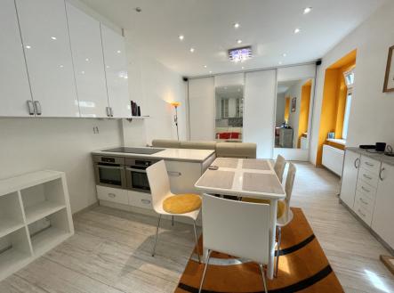 Pronájem bytu, 2+kk, 45 m²