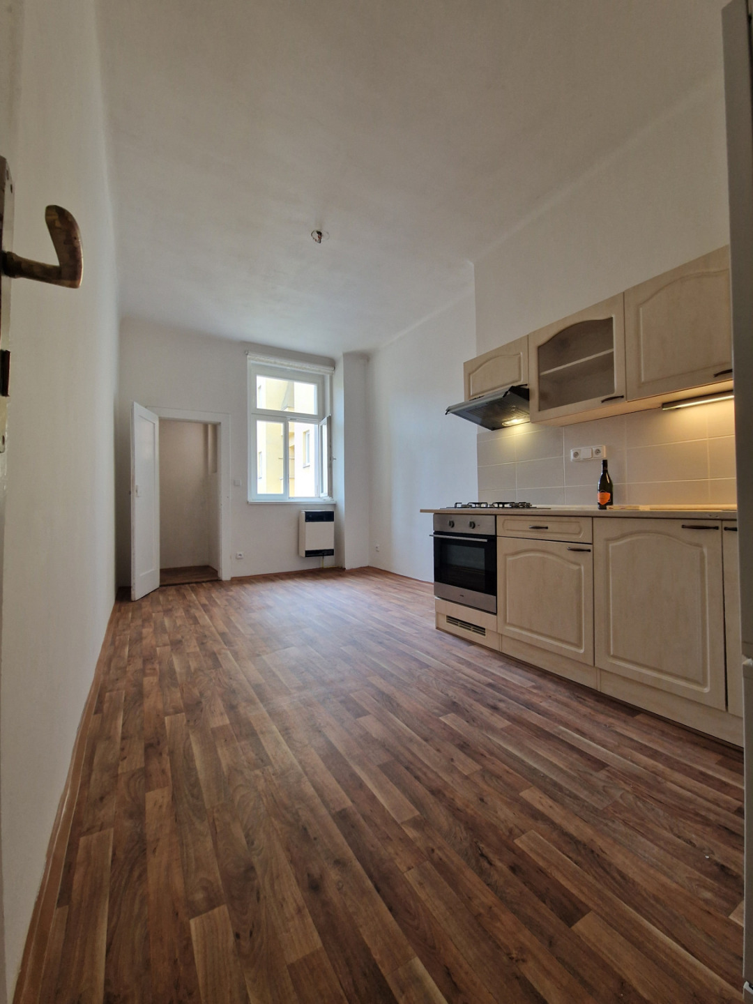 2+kk 54m2 ul. Slezská na Praze 2 u náměstí Jiřího z Lobkovic.