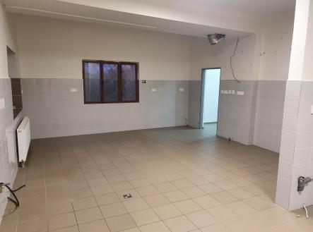 Pronájem obchodní prostor, 96 m²