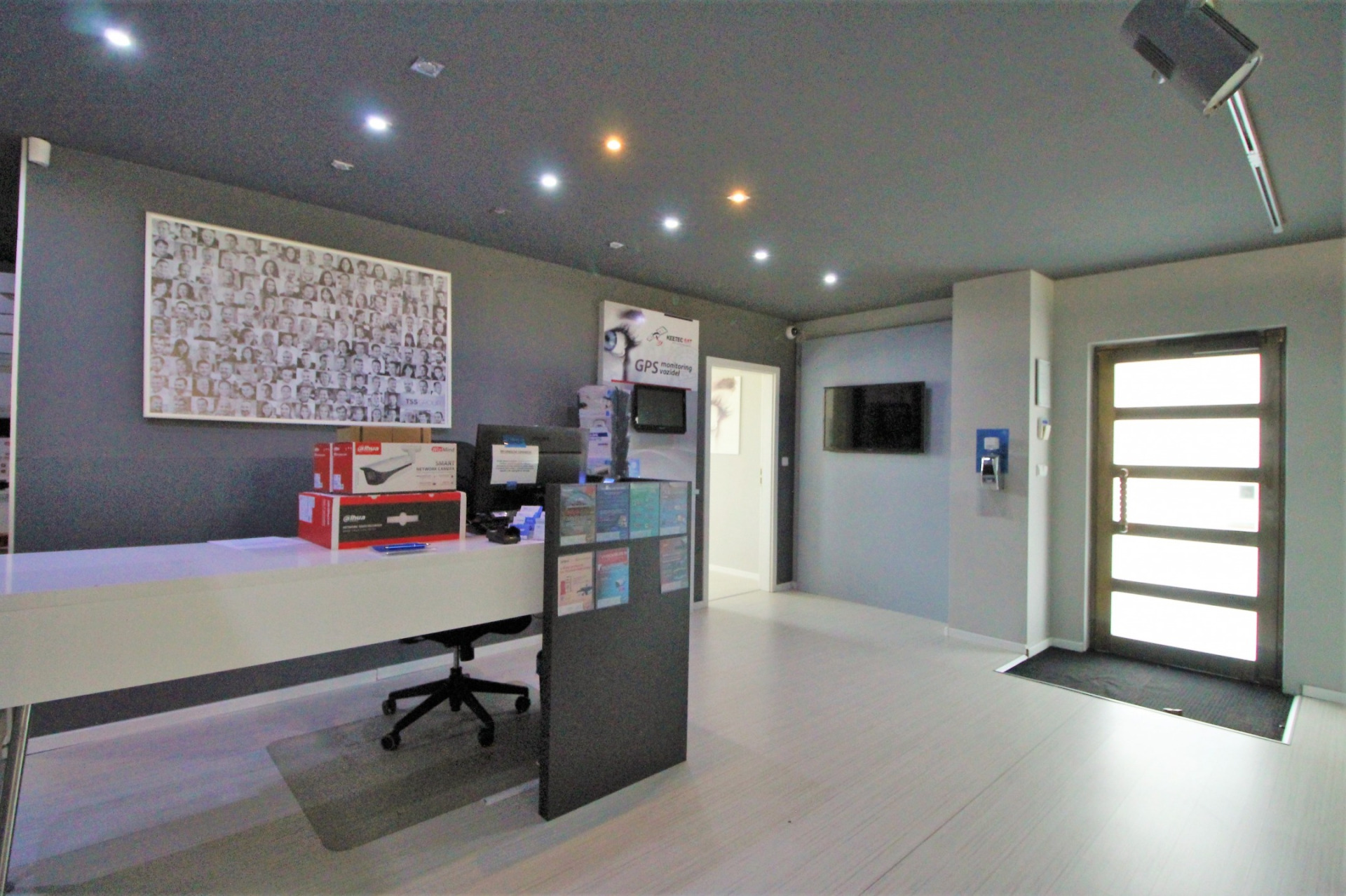 Pronájem komerčního objektu (165 m2) v ul. Hostivařská, Praha 15 - Hostivař, po rekonstrukci