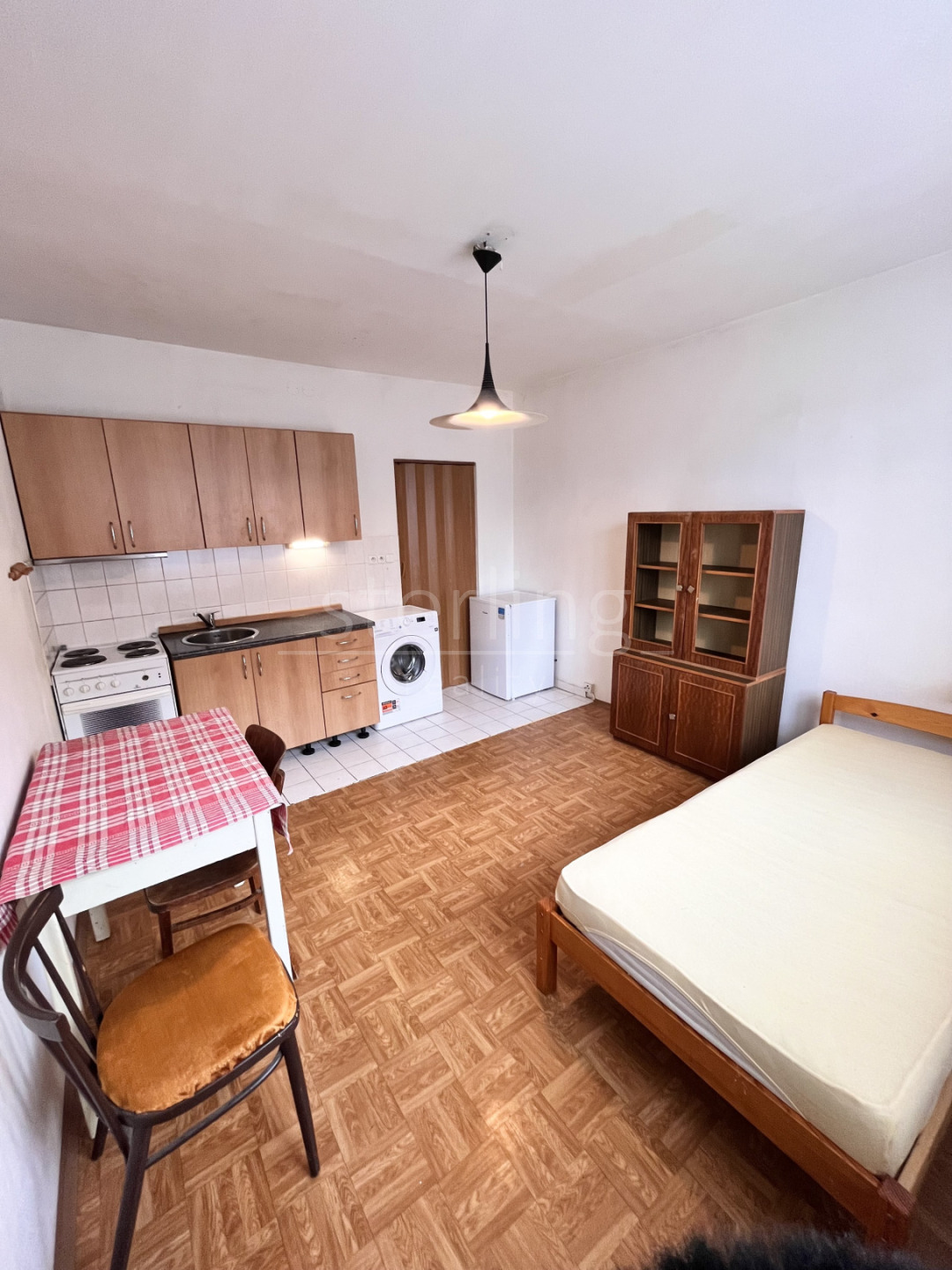 Pronájem bytu 1+kk/L, 25 m2, P15-Hostivař, ul. Gercenova, 2.NP