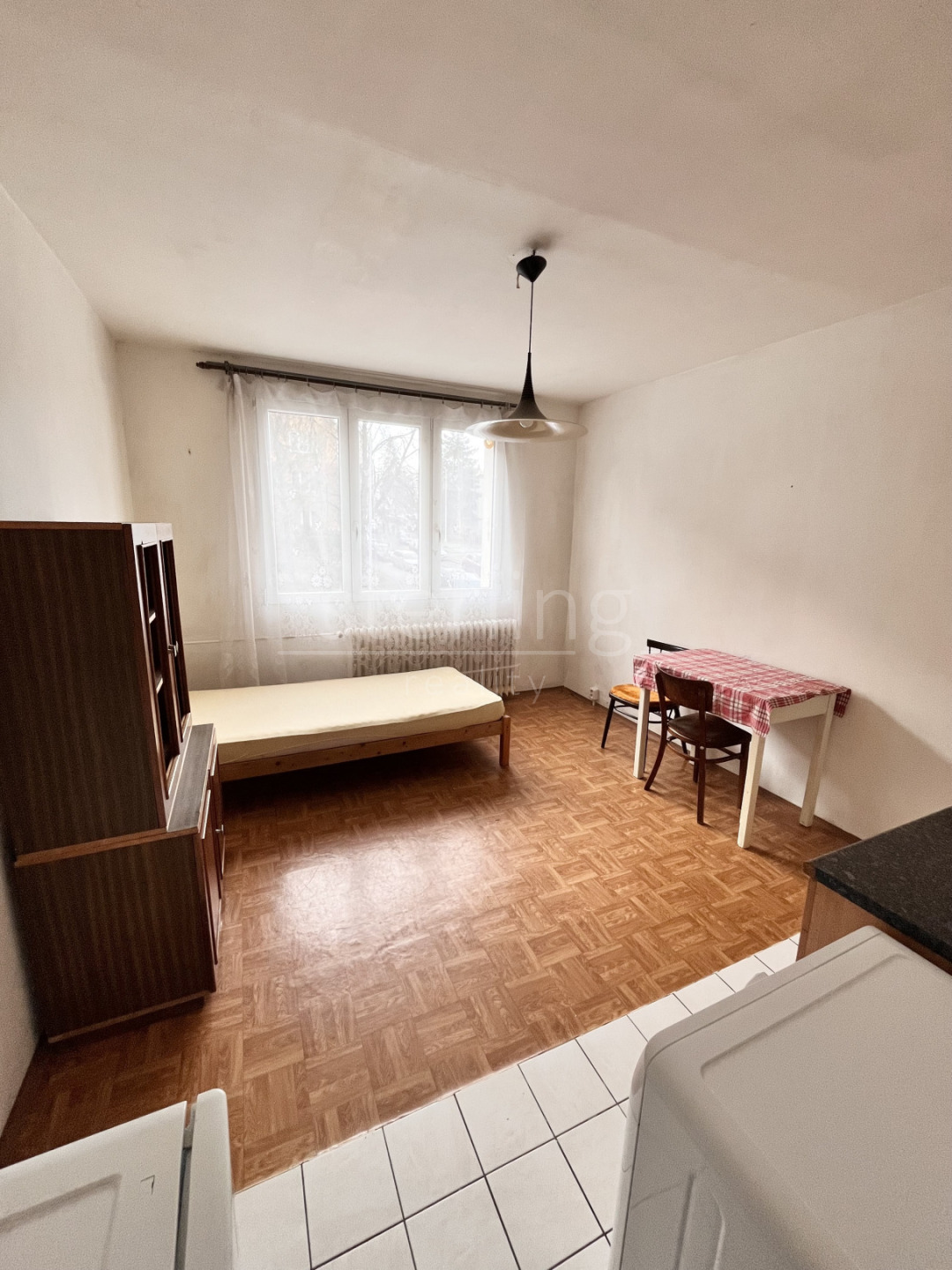 Pronájem bytu 1+kk/L, 25 m2, P15-Hostivař, ul. Gercenova, 2.NP