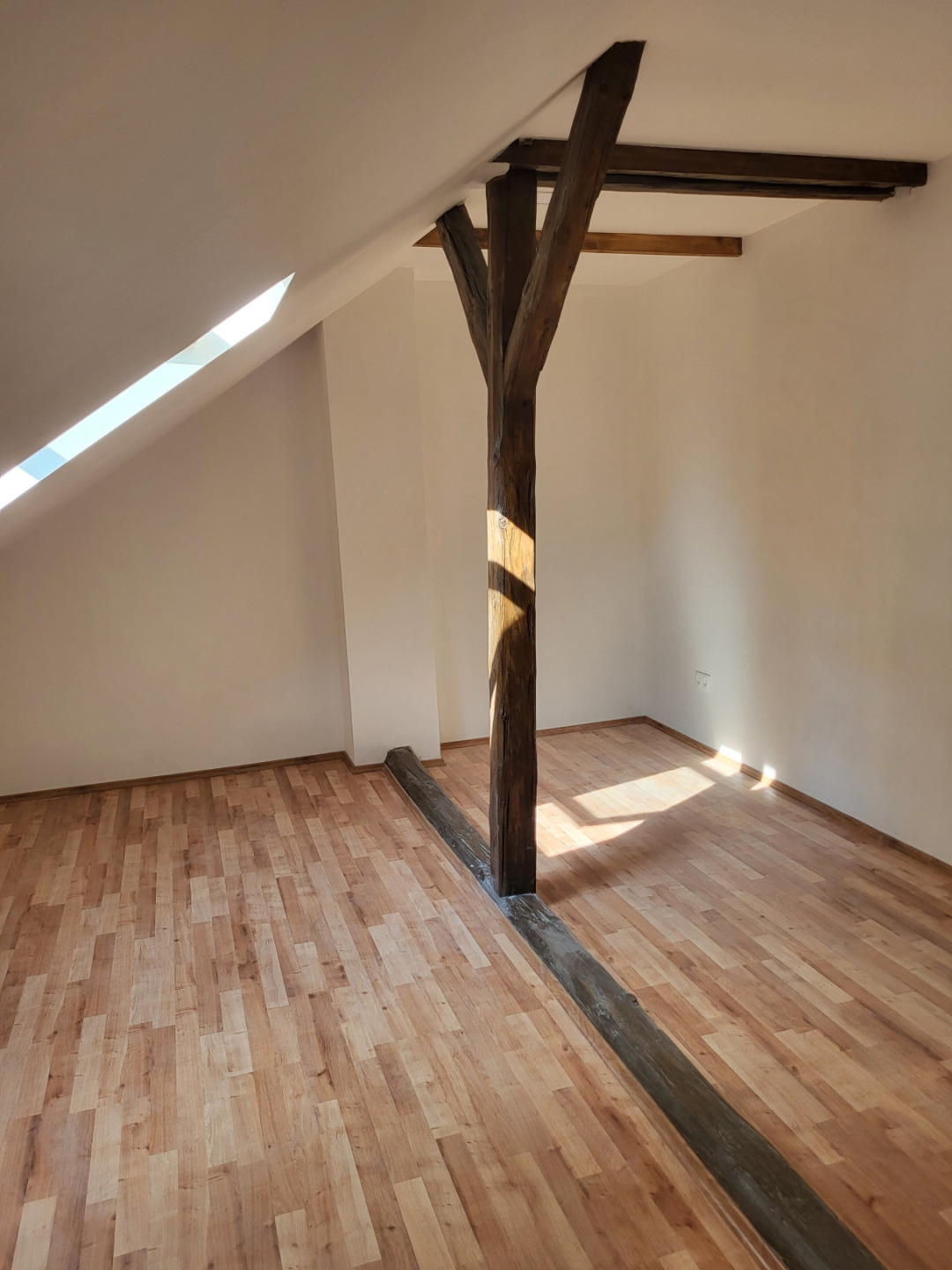 Pronájem bytu 1+kk, 30 m2, Strančice, ul. Průmyslová, 3.NP, cihla
