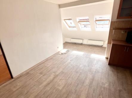 Pronájem bytu, 2+kk, 48 m²