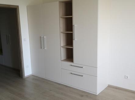 Pronájem bytu, 1+kk, 40 m²