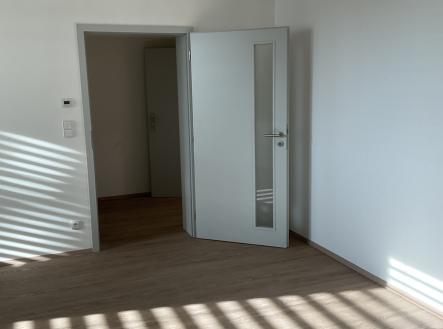 Pronájem bytu, 1+kk, 2 366 m²
