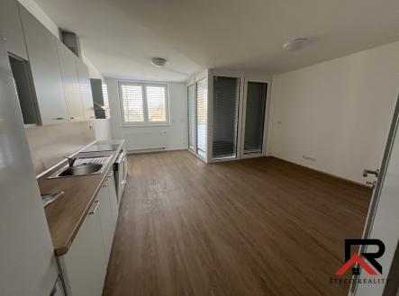 Pronájem bytu, 1+kk, 2 366 m²