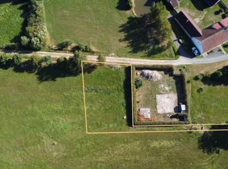Prodej pozemku pro bydlení, 1 100 m²