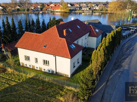 Prodej nájemního domu, 878 m²