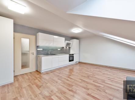 Pronájem bytu, 1+kk, 42 m²