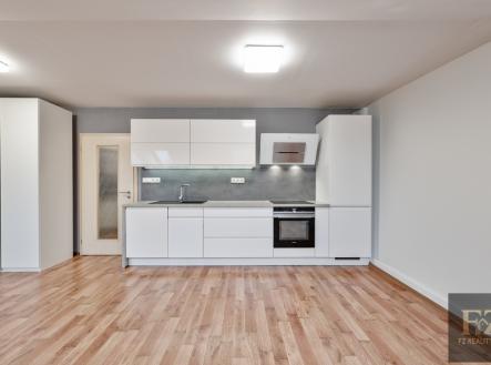 Pronájem bytu, 1+kk, 42 m²