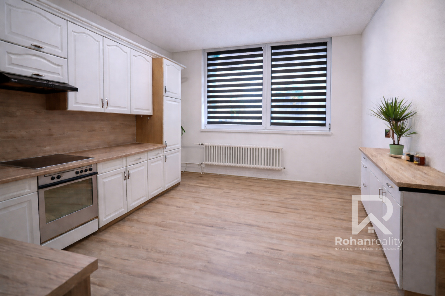 Pronájem atelieru 3+1 - 60m2 Praha 4 Háje, ulice Matúškova