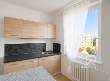 Pronájem bytu, 1+kk, 30 m²