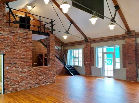 Pronájem kanceláře, 140 m²