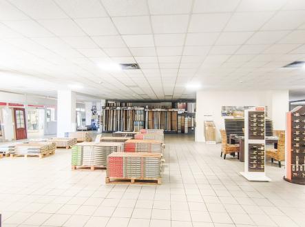 Pronájem obchodní prostory, 575 m²