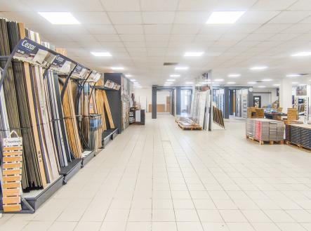 Pronájem obchodní prostory, 575 m²